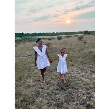 Fehér fodros nyakú anya - lánya ruha / Felnőtt