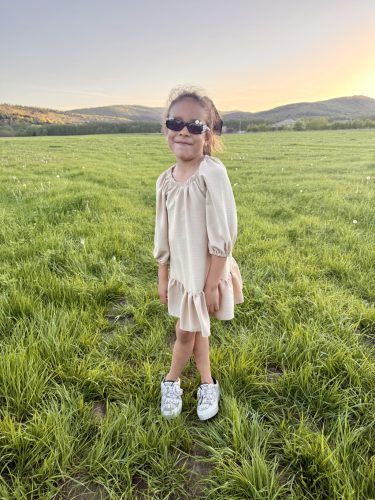Bézs fodros anya - lánya ruha / Gyerek